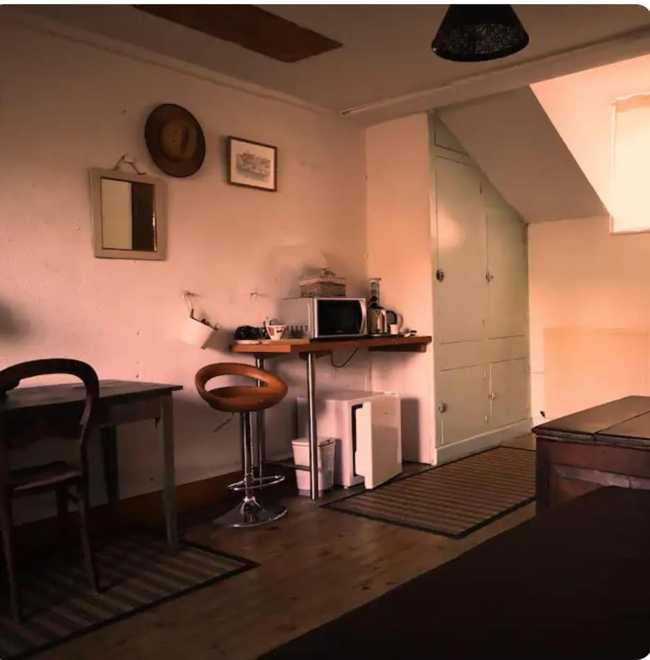 Chambres Avec Salle De Bains Et Cuisine En Centre Ville Argenton Sur Creuse Экстерьер фото